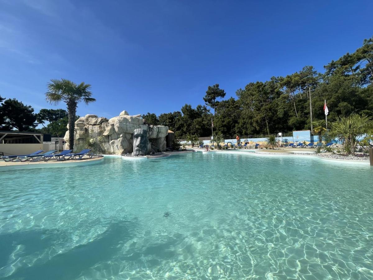 Hotel Camping Les Chouans Saint-Hilaire-de-Riez Exterior foto